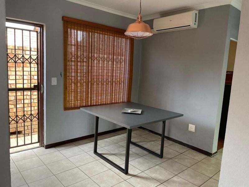 Townhouse To Rent in Equestria - Photo 7