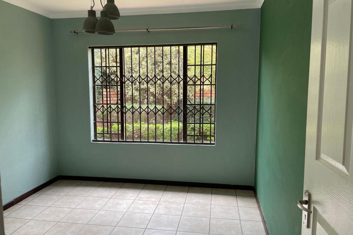 Townhouse To Rent in Equestria - Photo 3