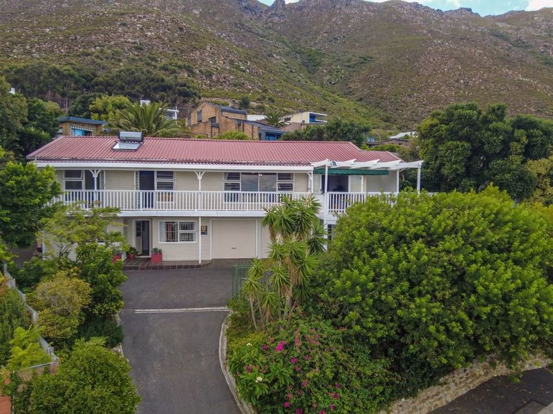 House For Sale in Mountainside - Photo 2