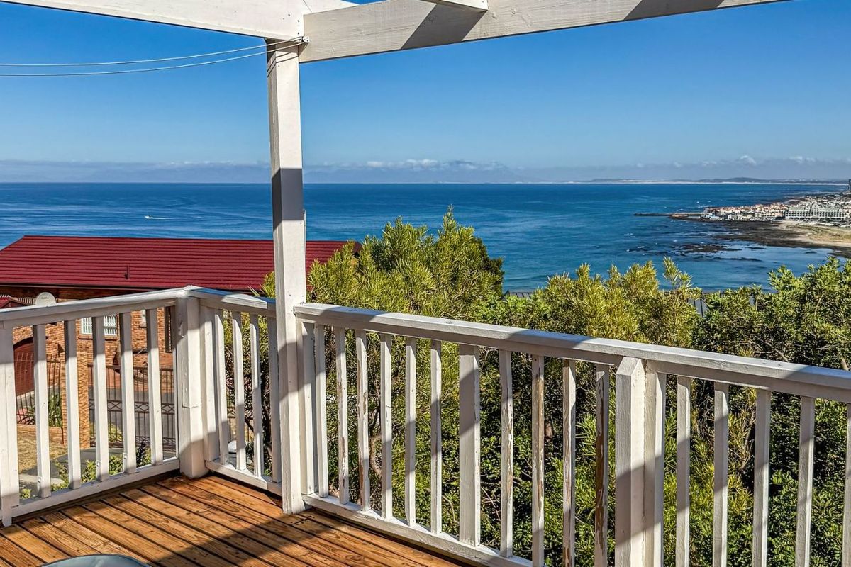 House For Sale in Mountainside - Photo 3