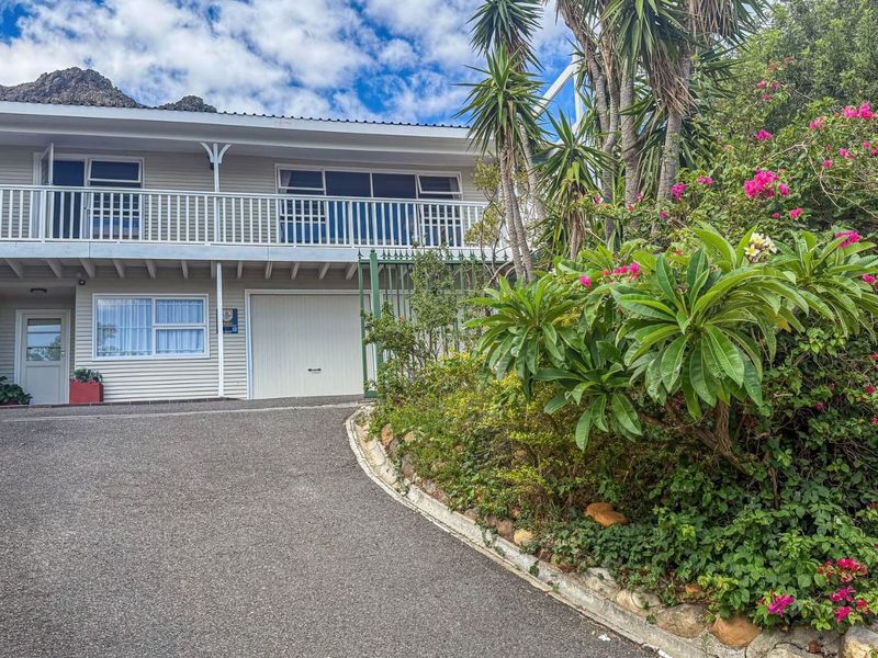 House For Sale in Mountainside - Photo 4