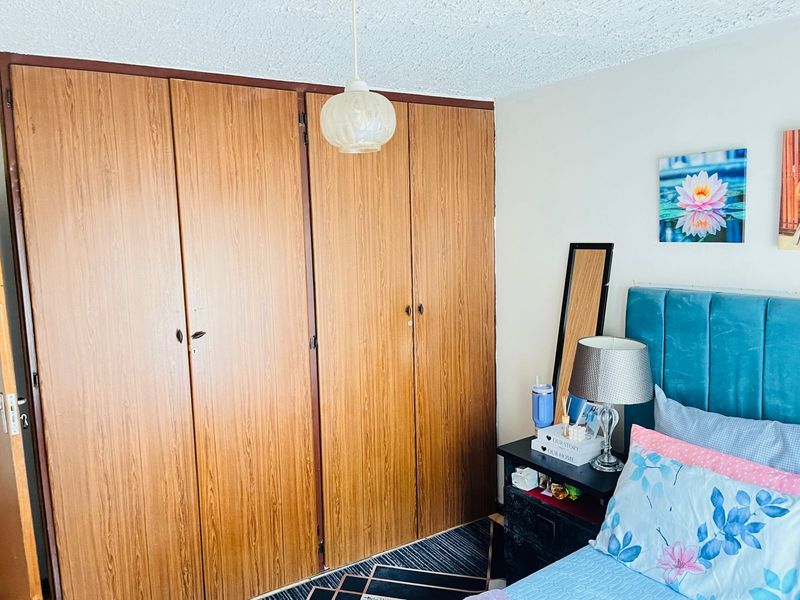 Apartment For Sale in Silverton - Photo 3