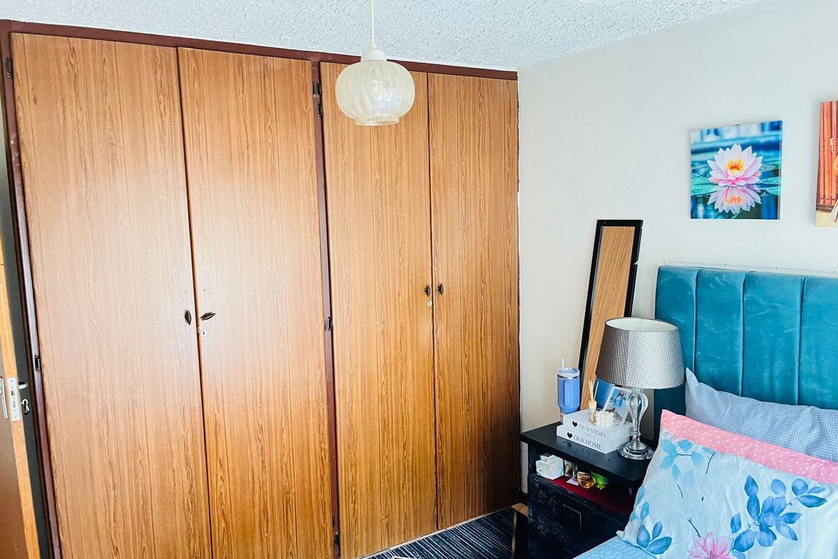 Apartment For Sale in Silverton - Photo 3