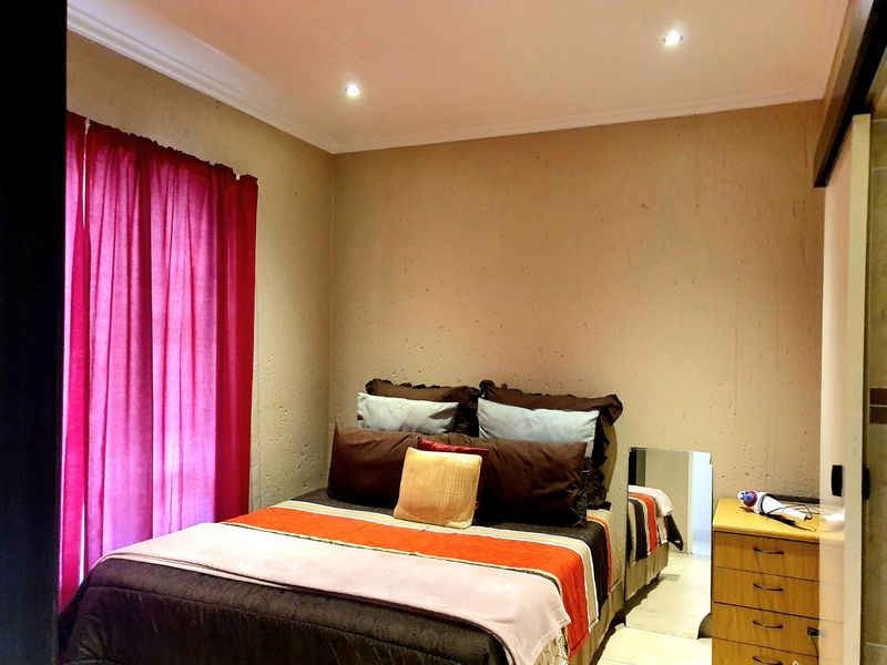 Apartment For Sale in Die Bult - Photo 5