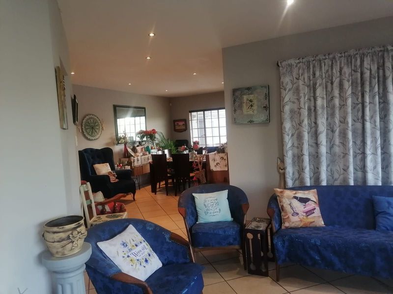 House For Sale in Strydfontein AH - Photo 3