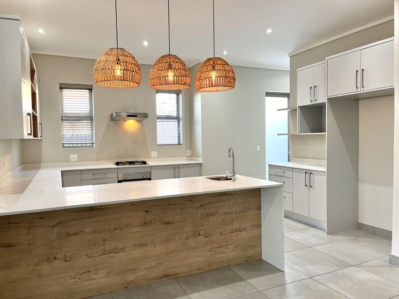 House For Sale in Blue Mountain Village - Photo 7