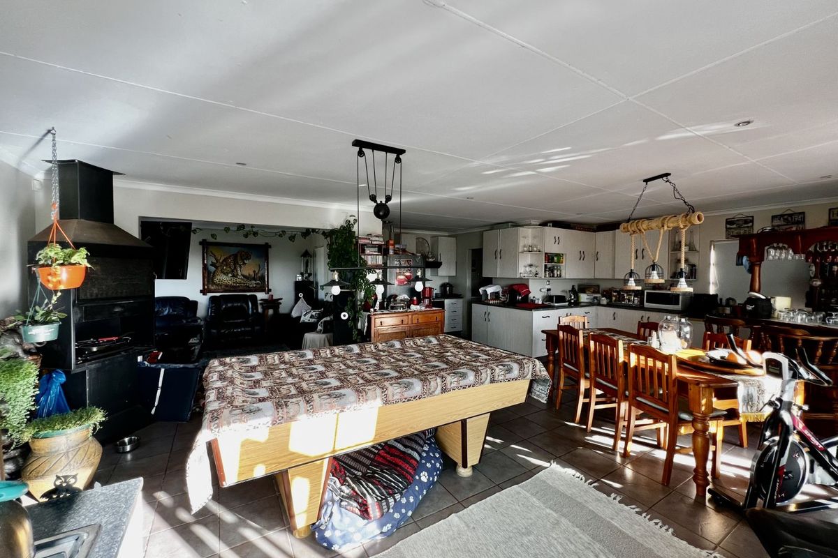 House For Sale in Fraaiuitsig - Photo 5