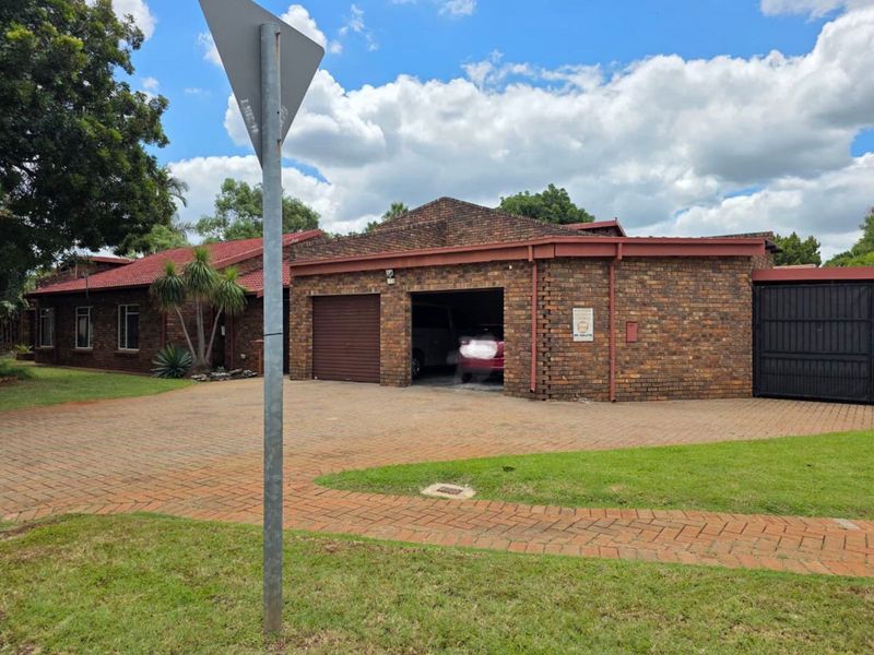 House For Sale in Dorandia - Photo 3