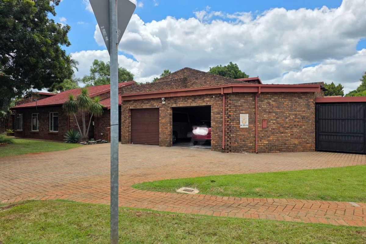 House For Sale in Dorandia - Photo 3