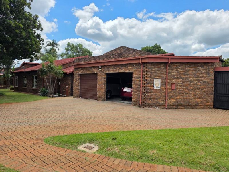 House For Sale in Dorandia - Photo 1