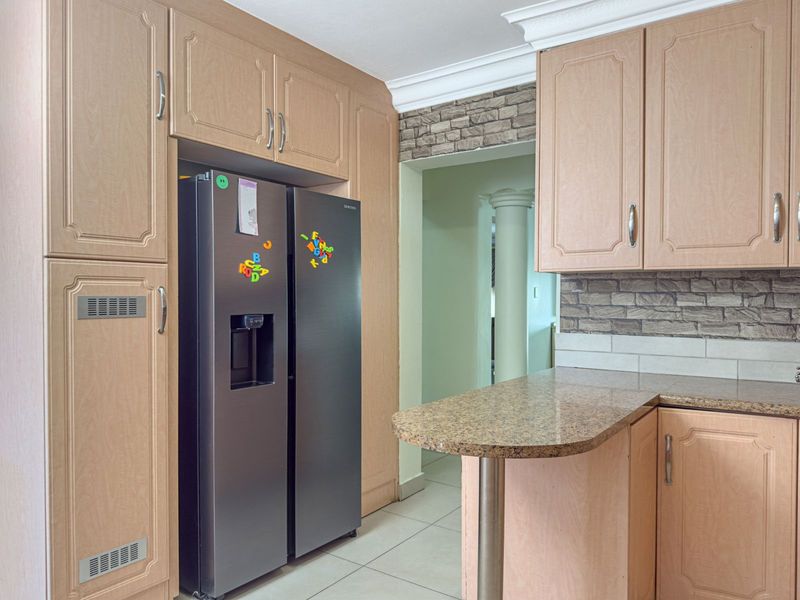 House For Sale in Savannah Country Estate - Photo 7