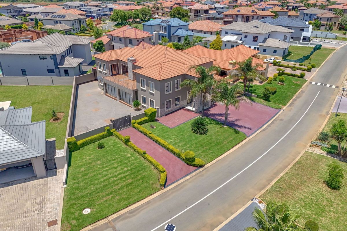 House For Sale in Savannah Country Estate - Photo 2