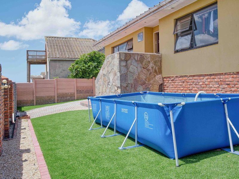 House For Sale in Hillside - Photo 3