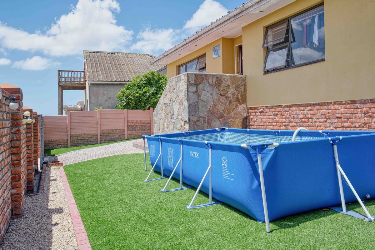 House For Sale in Hillside - Photo 3