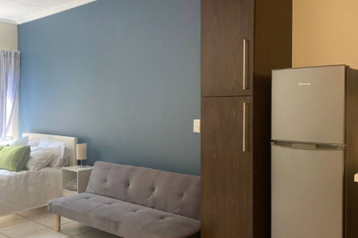 Apartment For Sale in Beverley - Photo 2