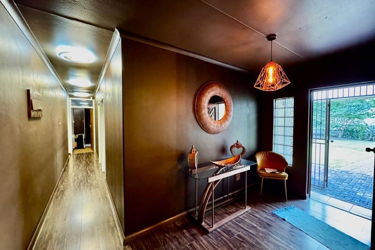 House For Sale in Secunda Central - Photo 3