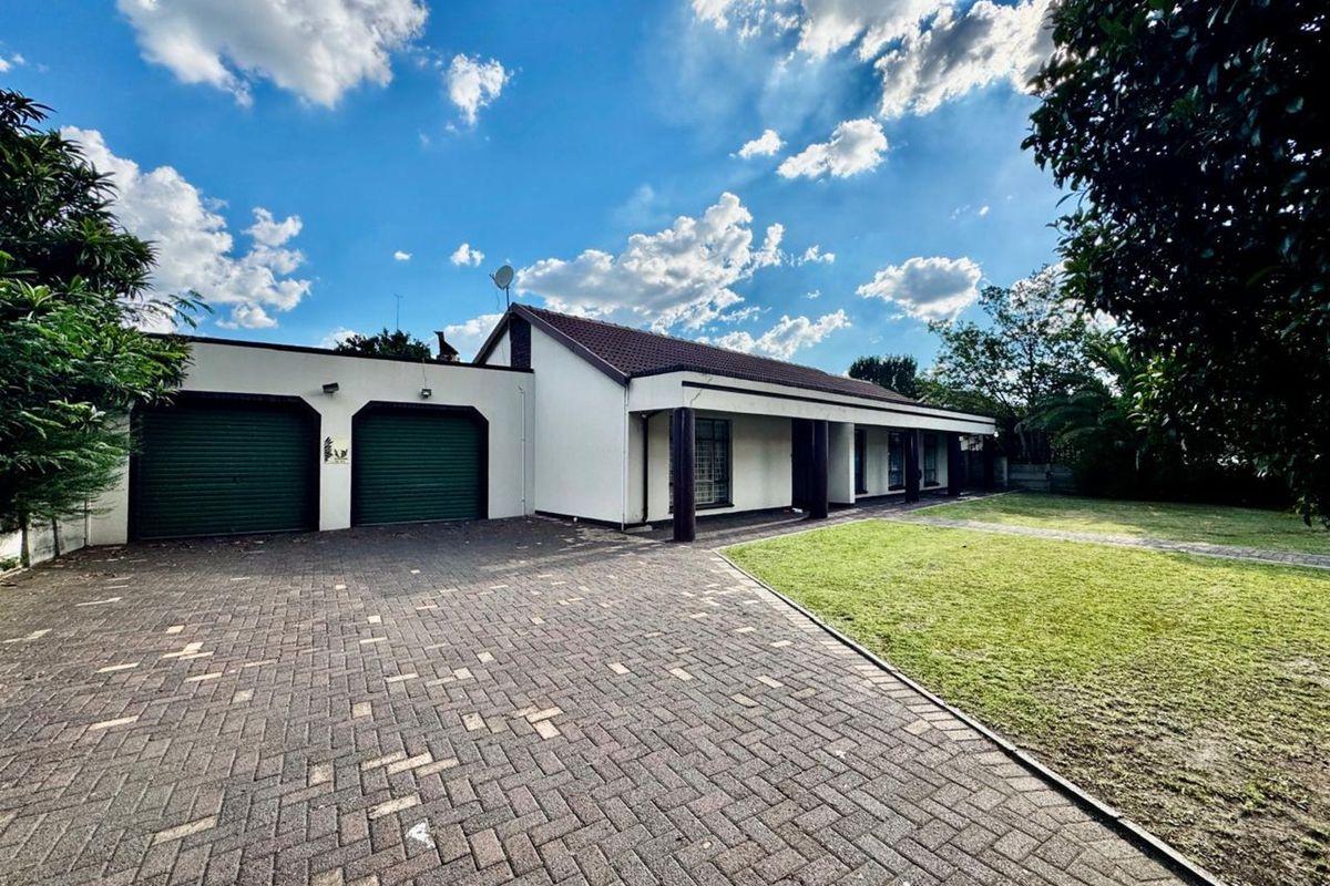 House For Sale in Secunda Central - Photo 2
