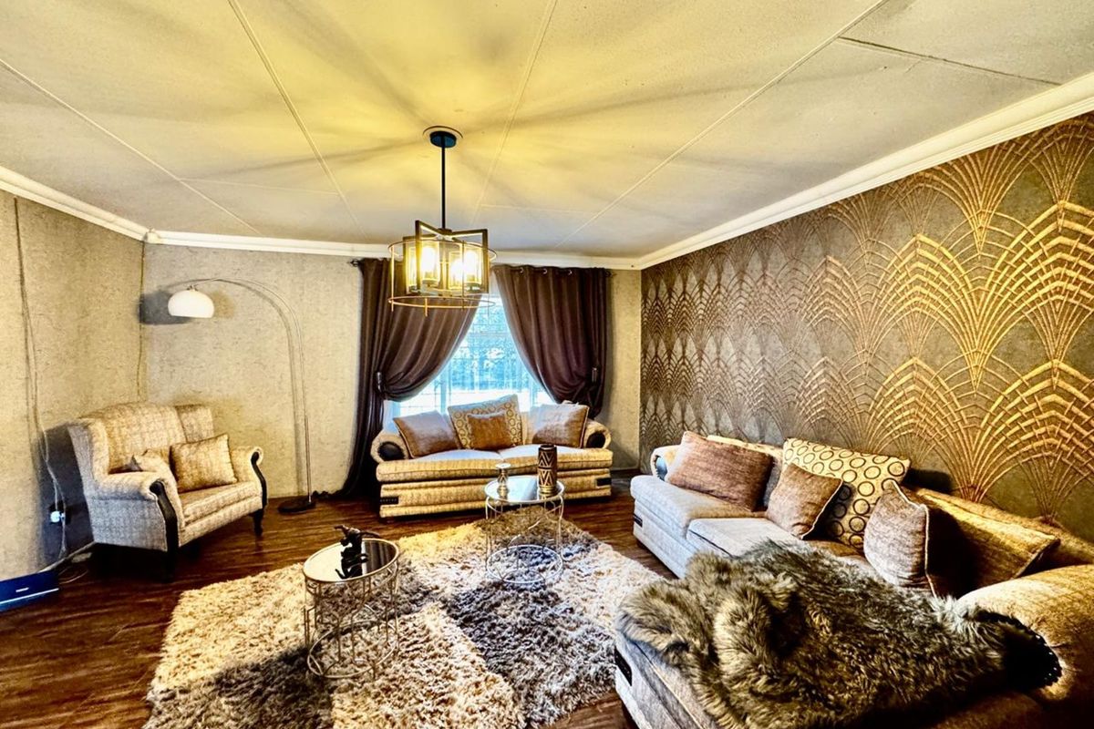 House For Sale in Secunda Central - Photo 5