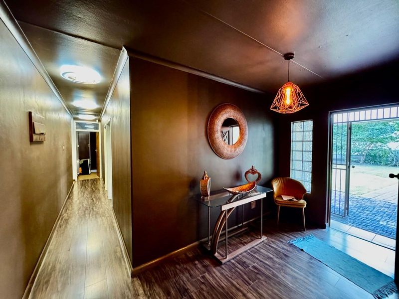 House For Sale in Secunda Central - Photo 3