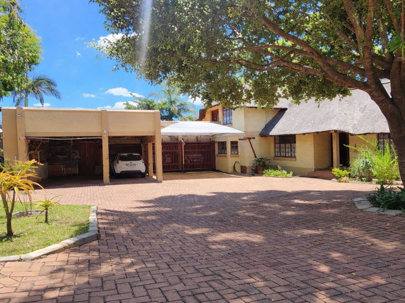 House For Sale in Bendor - Photo 2