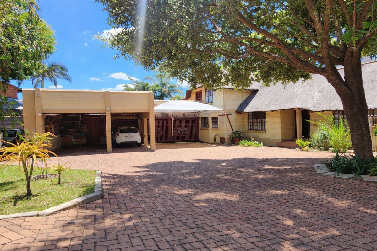 House For Sale in Bendor - Photo 2