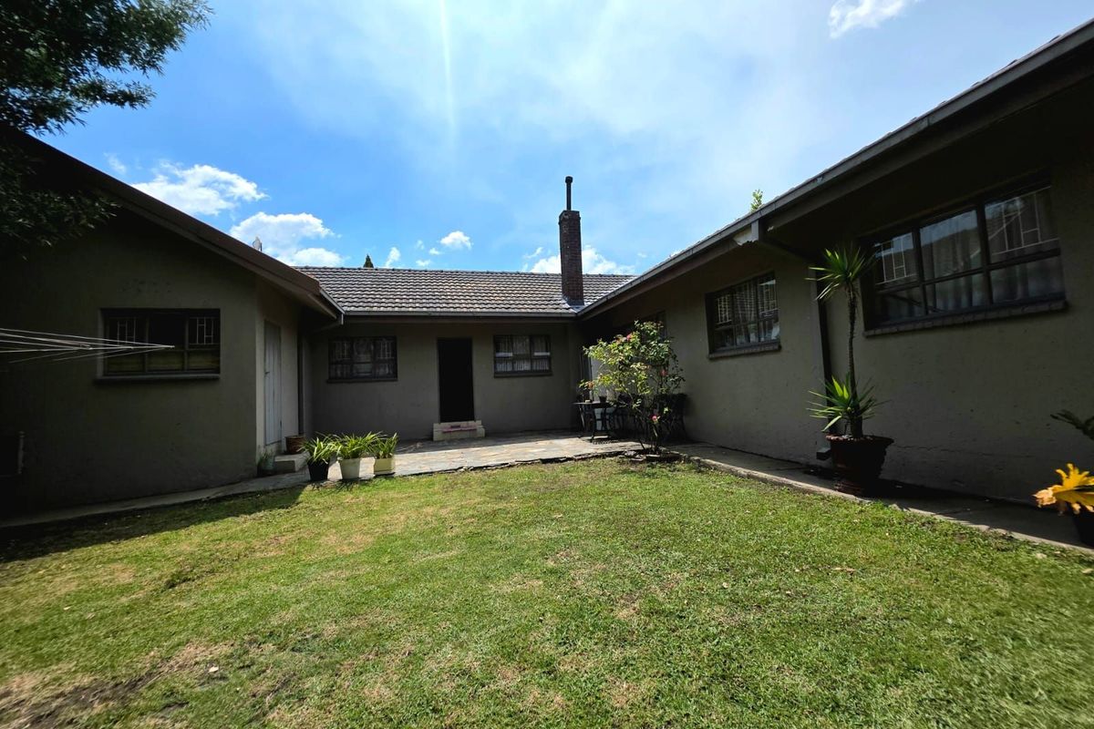 House For Sale in Kinross - Photo 5