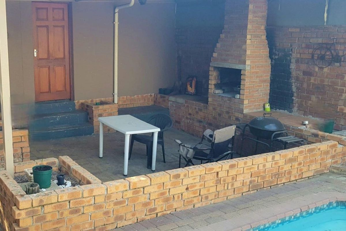 House For Sale in Secunda Central - Photo 4