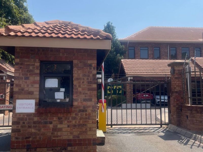 Office To Rent in Lyttelton Manor - Photo 3