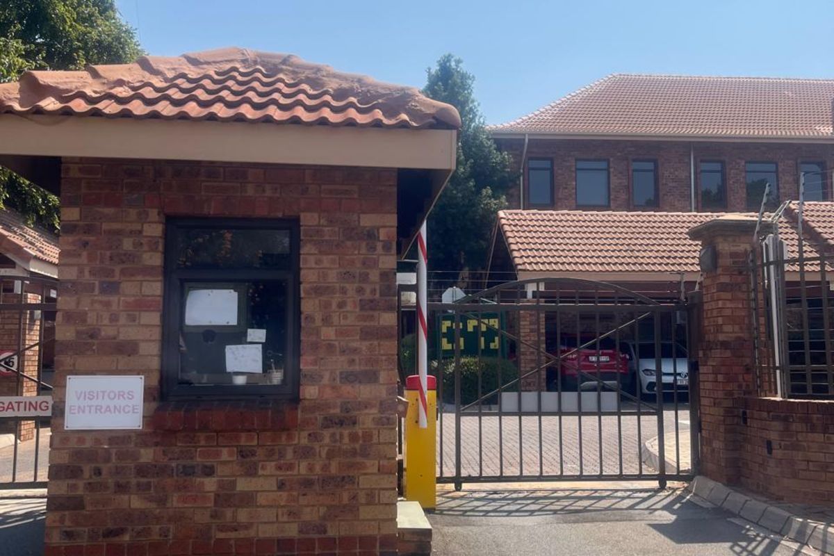 Office To Rent in Lyttelton Manor - Photo 3