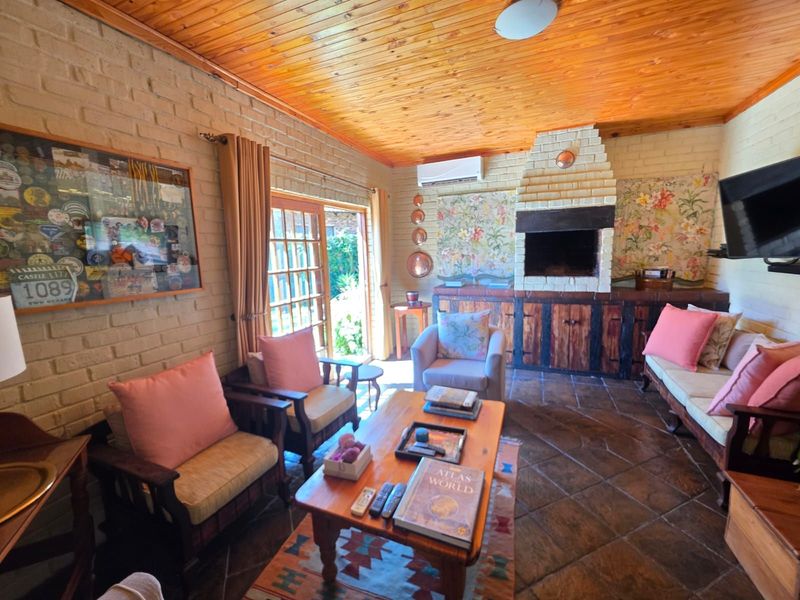 House For Sale in Roylglen Gardens - Photo 3