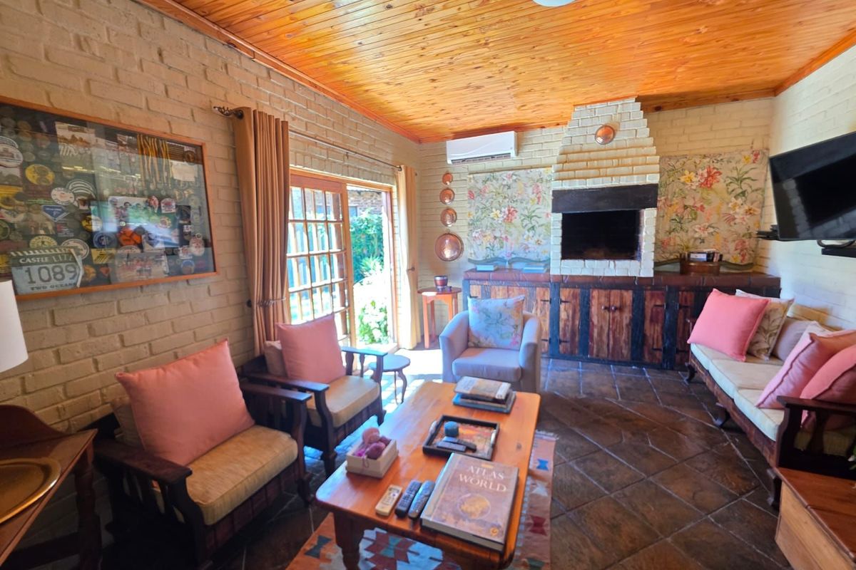 House For Sale in Roylglen Gardens - Photo 3