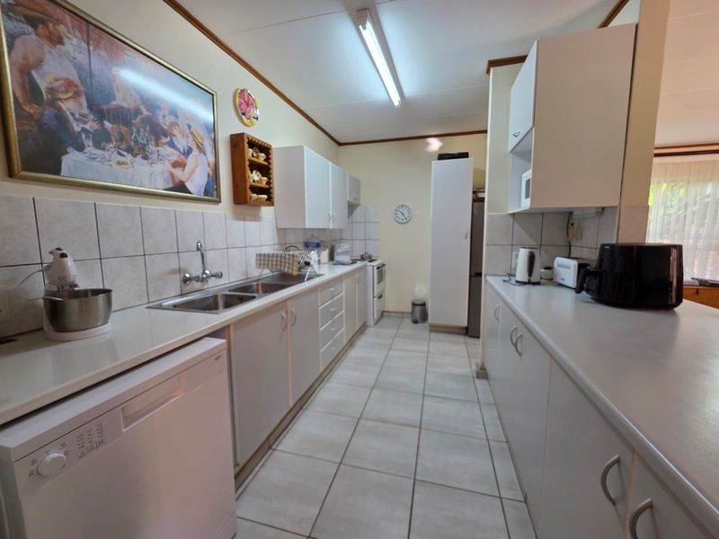 House For Sale in Roylglen Gardens - Photo 9