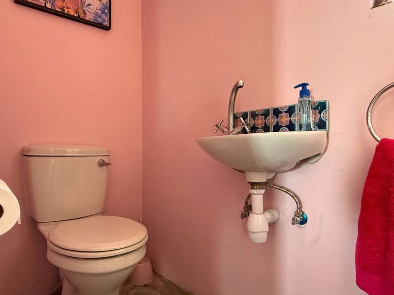 House For Sale in Kleinbaai - Photo 10