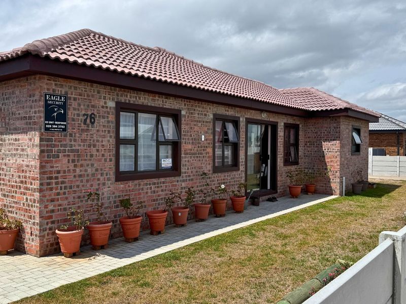 House For Sale in Kleinbaai - Photo 2