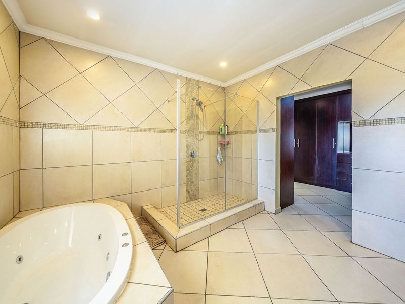 House For Sale in Lynnwood Glen - Photo 7