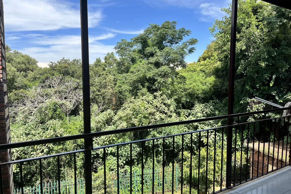 Apartment For Sale in Windsor West - Photo 2