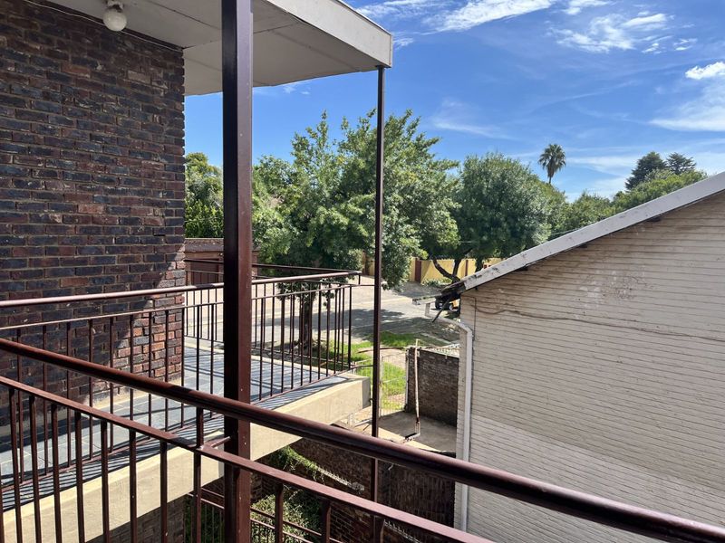 Apartment For Sale in Windsor West - Photo 8