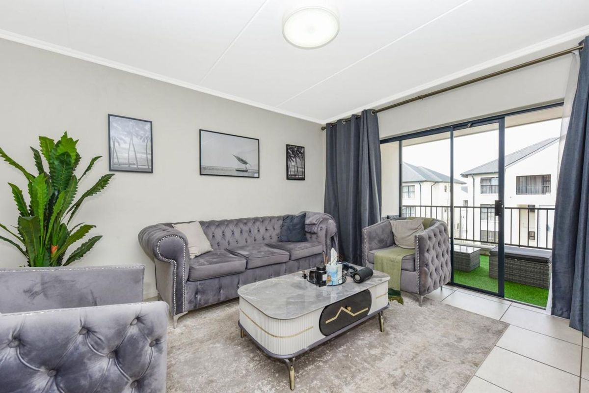 Apartment For Sale in Bryanston - Photo 5