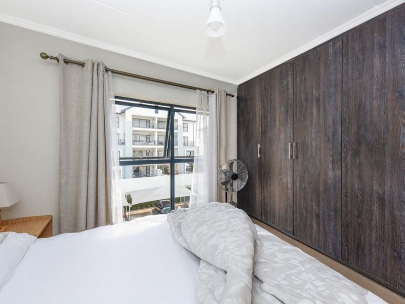 Apartment For Sale in Bryanston - Photo 10