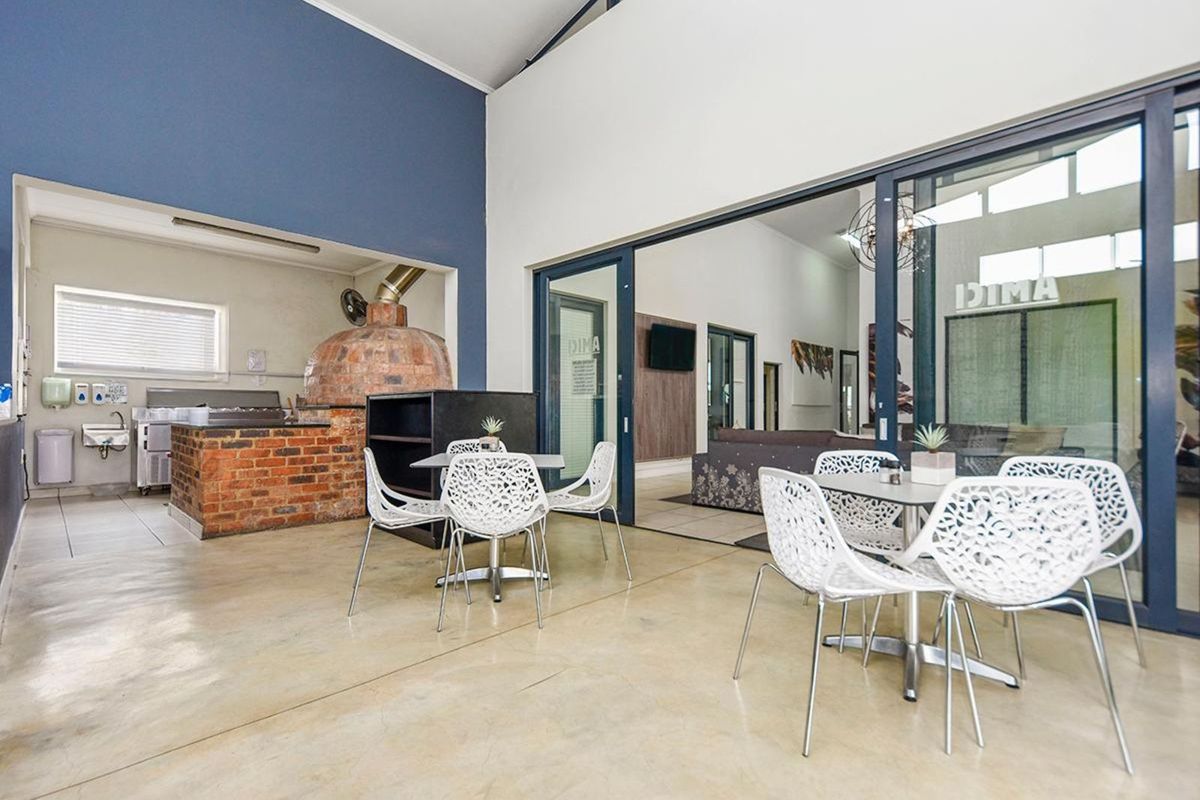 Apartment For Sale in Bryanston - Photo 3