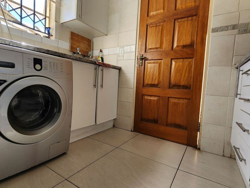 House For Sale in Riverside View Ext 30 - Photo 9