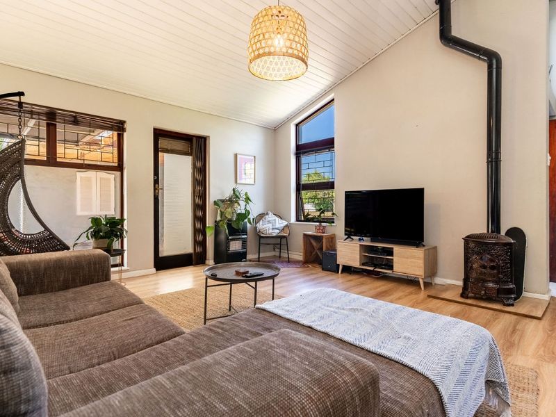 House For Sale in Diep River - Photo 2