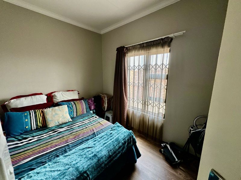 Townhouse For Sale in Terra Nova - Photo 8