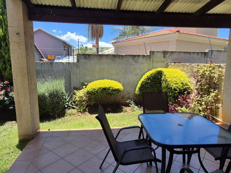 Townhouse For Sale in Lydenburg Central - Photo 5