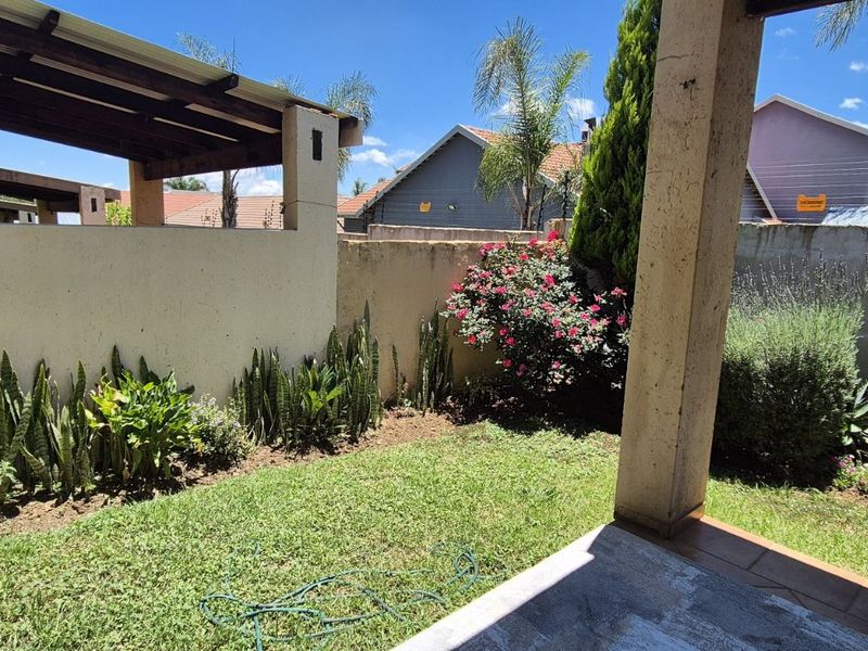 Townhouse For Sale in Lydenburg Central - Photo 4