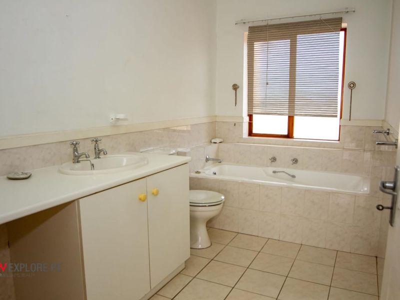 House For Sale in Parsons Hill - Photo 8