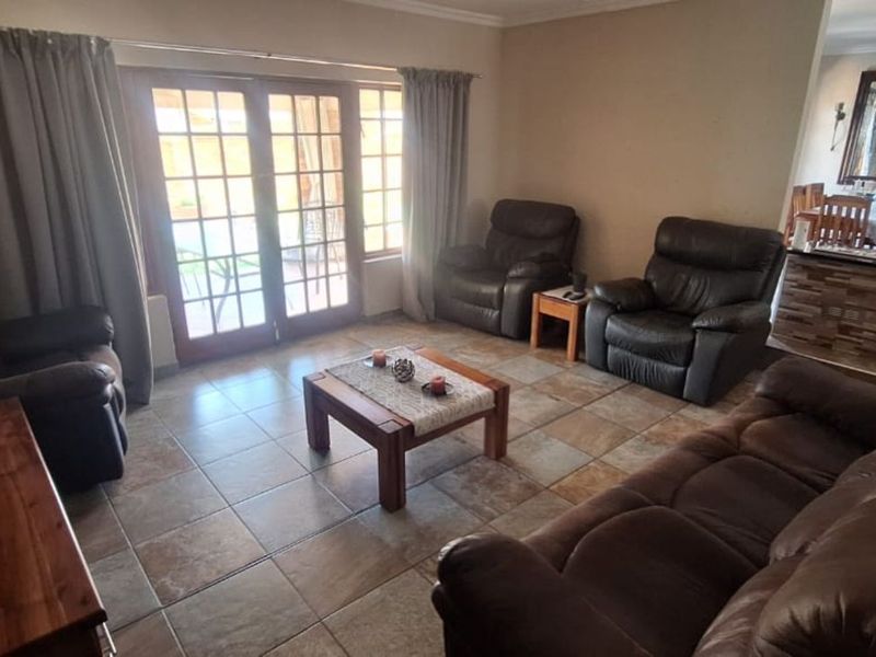 House For Sale in Greenhills - Photo 6