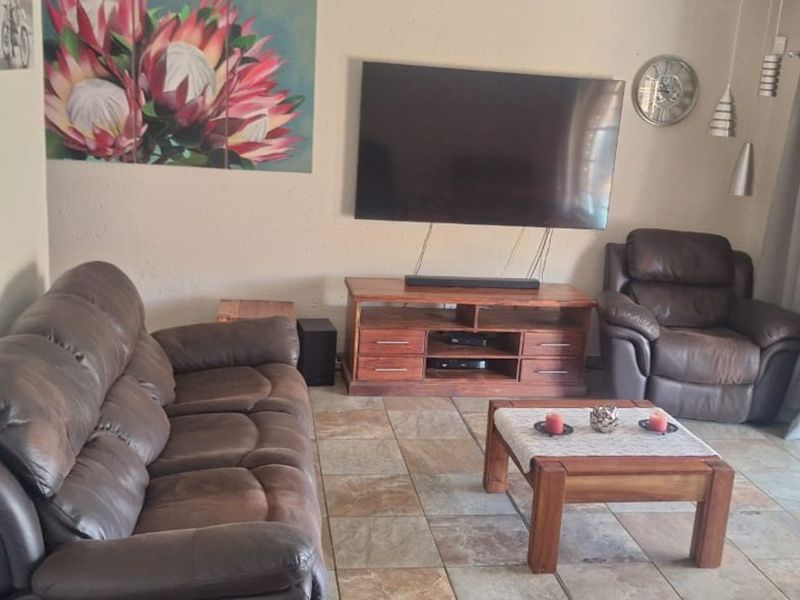 House For Sale in Greenhills - Photo 5