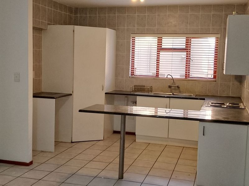 Apartment For Sale in Winchester Hills - Photo 8