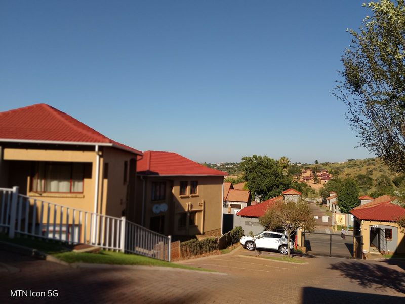 Apartment For Sale in Winchester Hills - Photo 2